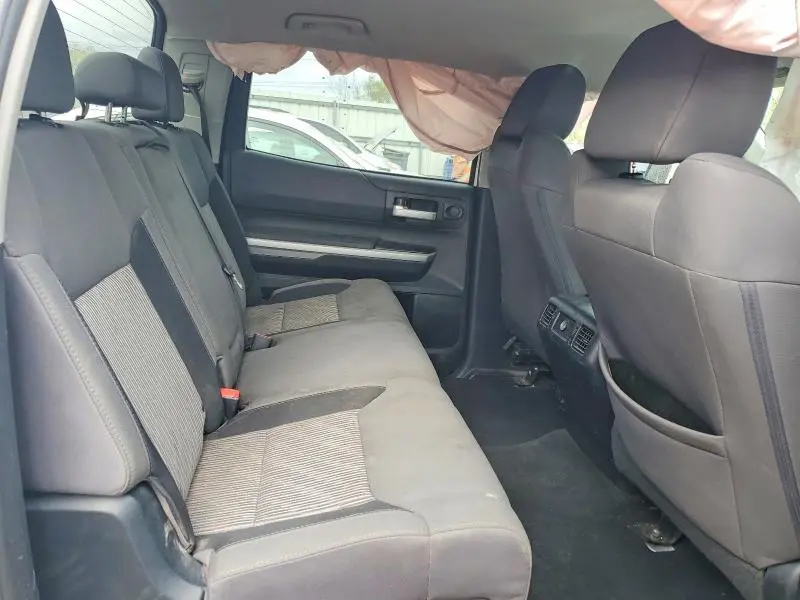 2017 TOYOTA TUNDRA SR5  