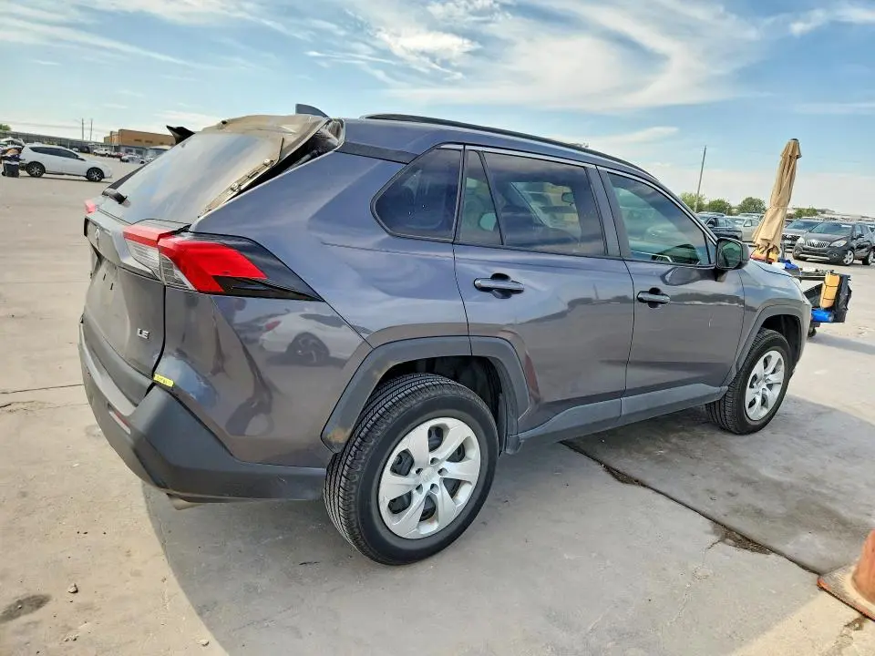 2020 TOYOTA RAV4 LE  
