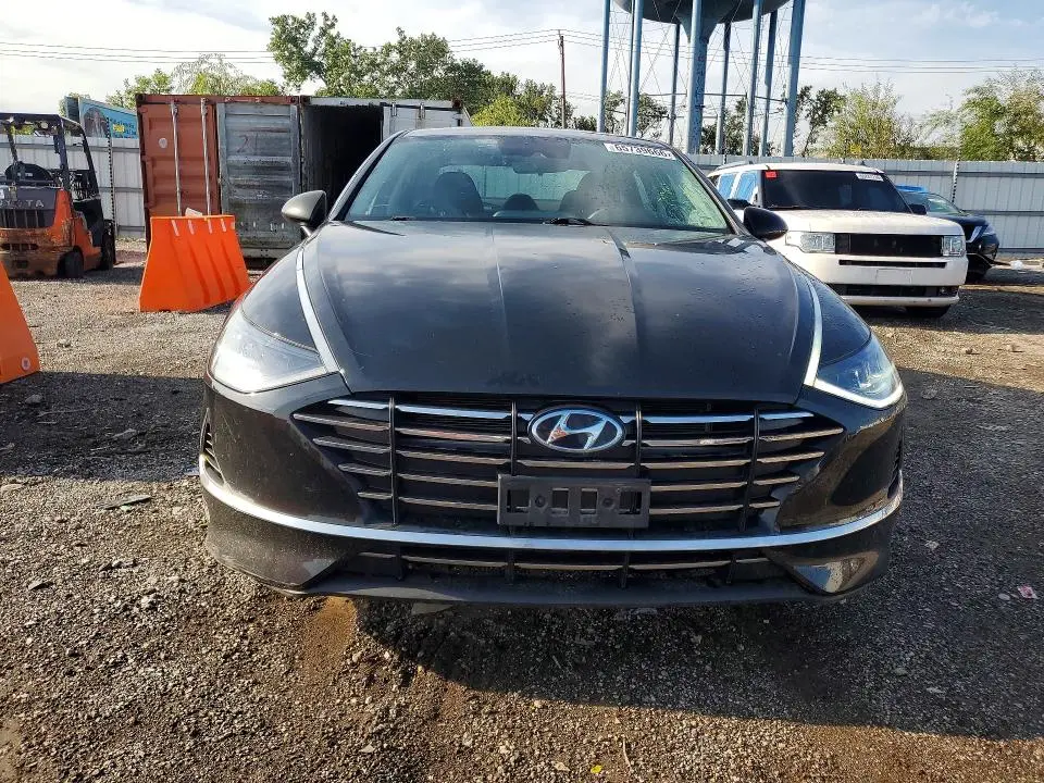 2020 HYUNDAI SONATA SE  