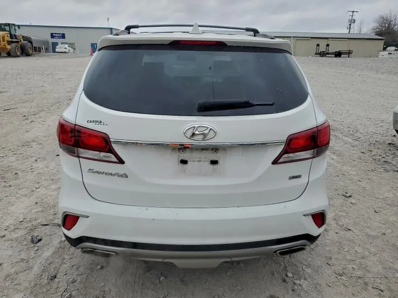 2018 HYUNDAI SANTA FE SE  