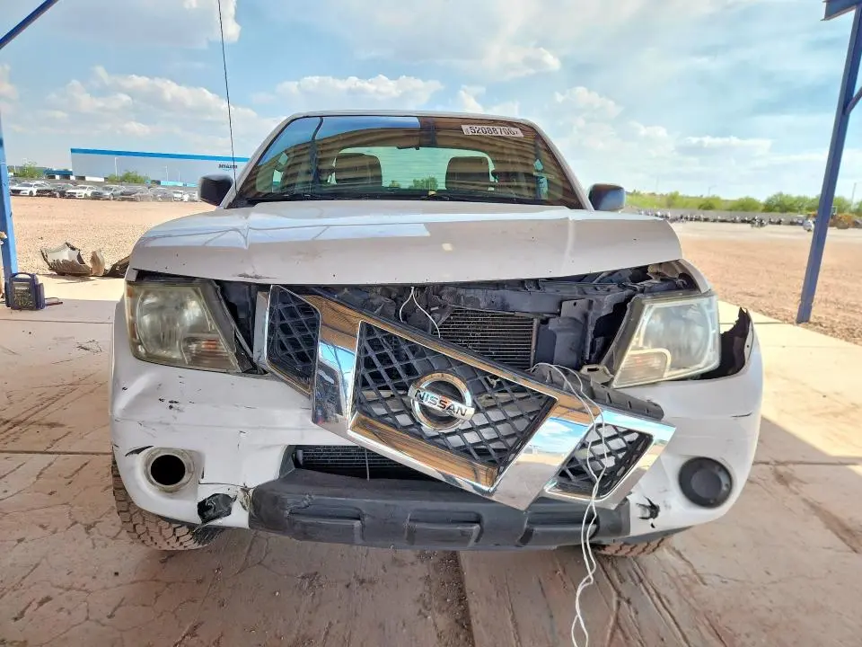 2012 NISSAN FRONTIER SV V6  