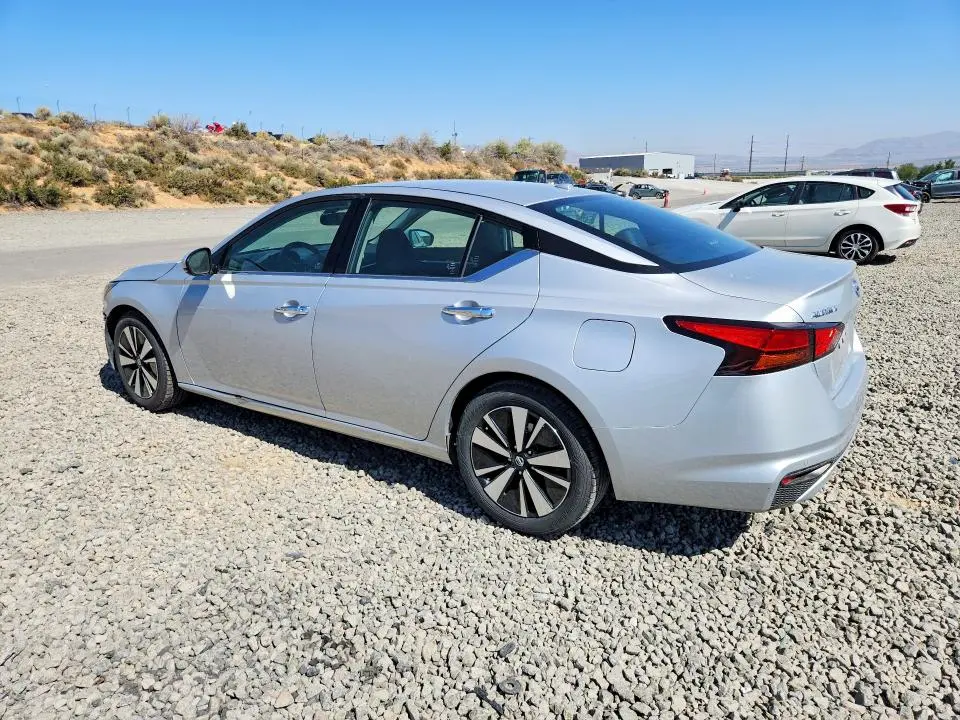 2020 NISSAN ALTIMA SL  