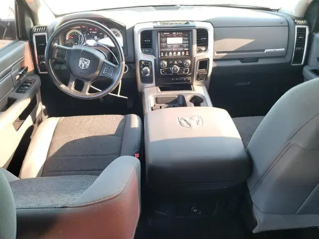 2016 RAM 1500 SLT