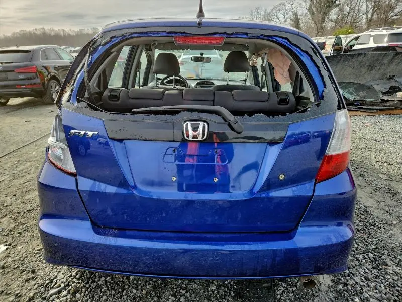 2010 HONDA FIT   