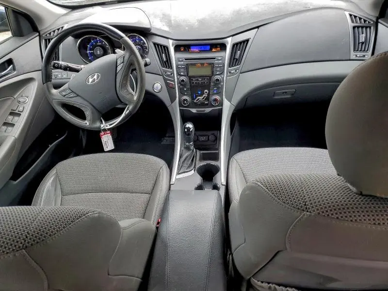 2012 HYUNDAI SONATA SE  