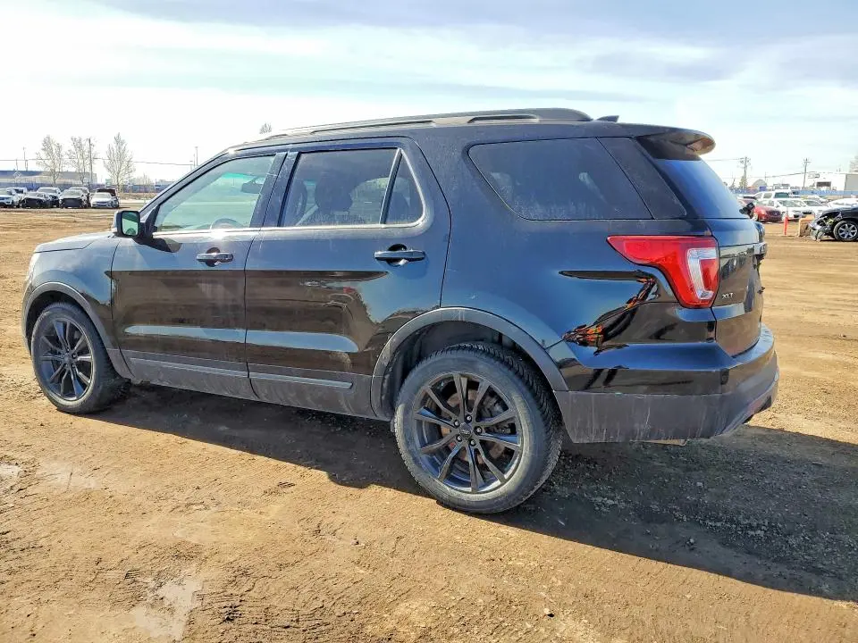 2017 FORD EXPLORER XLT  