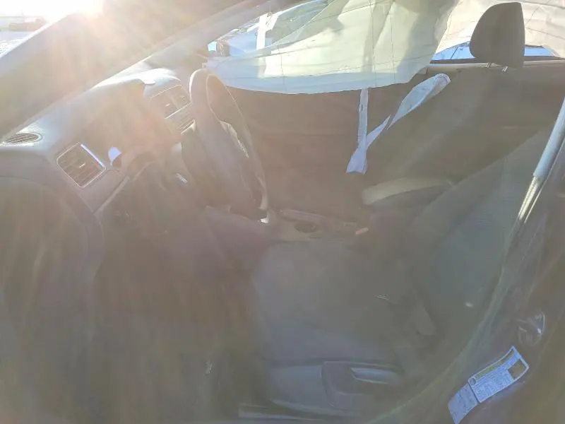 2013 VOLKSWAGEN JETTA BASE  