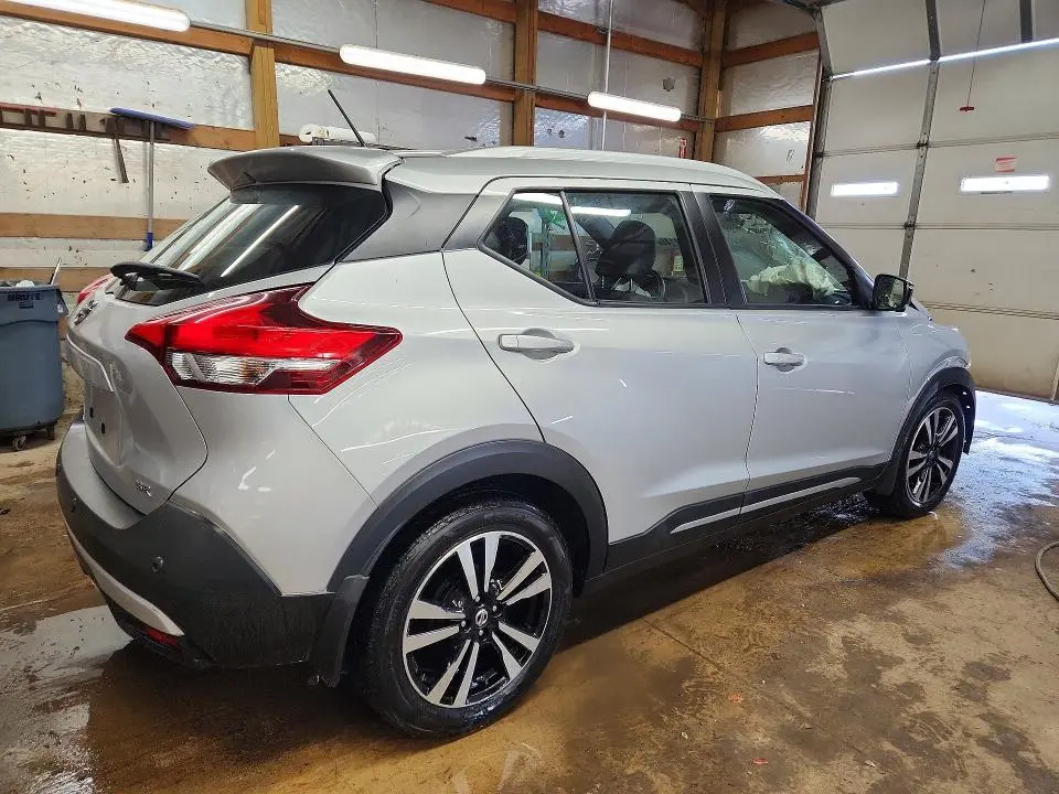 2020 NISSAN KICKS SR  
