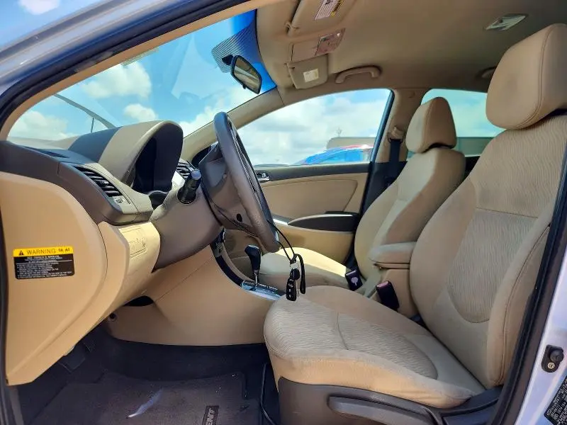 2012 HYUNDAI ACCENT GLS  