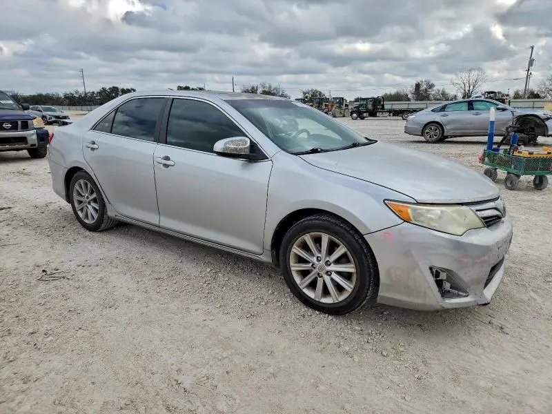 2012 TOYOTA CAMRY SE  