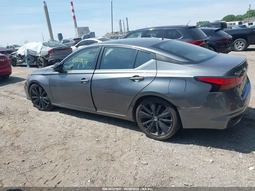 2022 NISSAN ALTIMA SR FWD