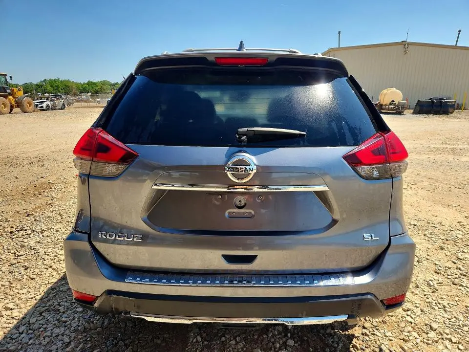 2017 NISSAN ROGUE SL  