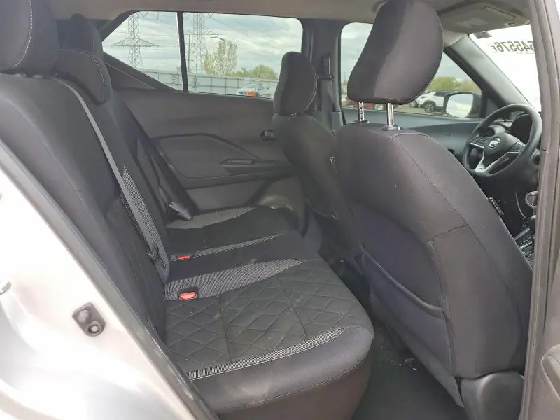 2019 NISSAN KICKS S  