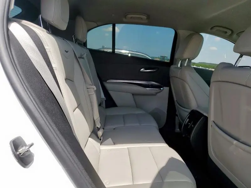 2022 CADILLAC XT4 LUXURY  