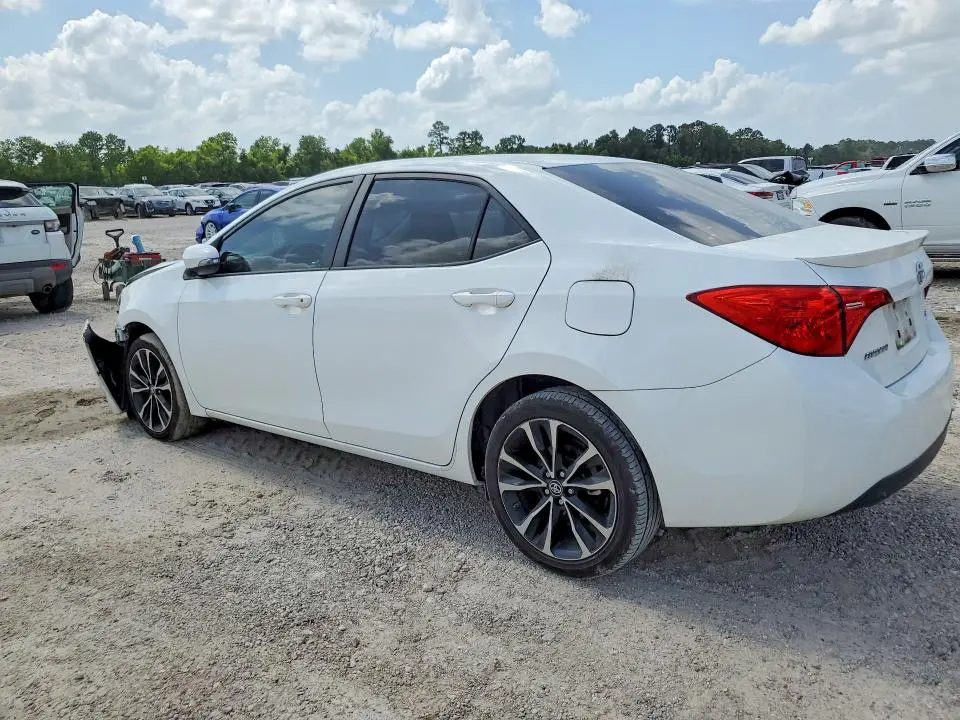 2017 TOYOTA COROLLA SE  