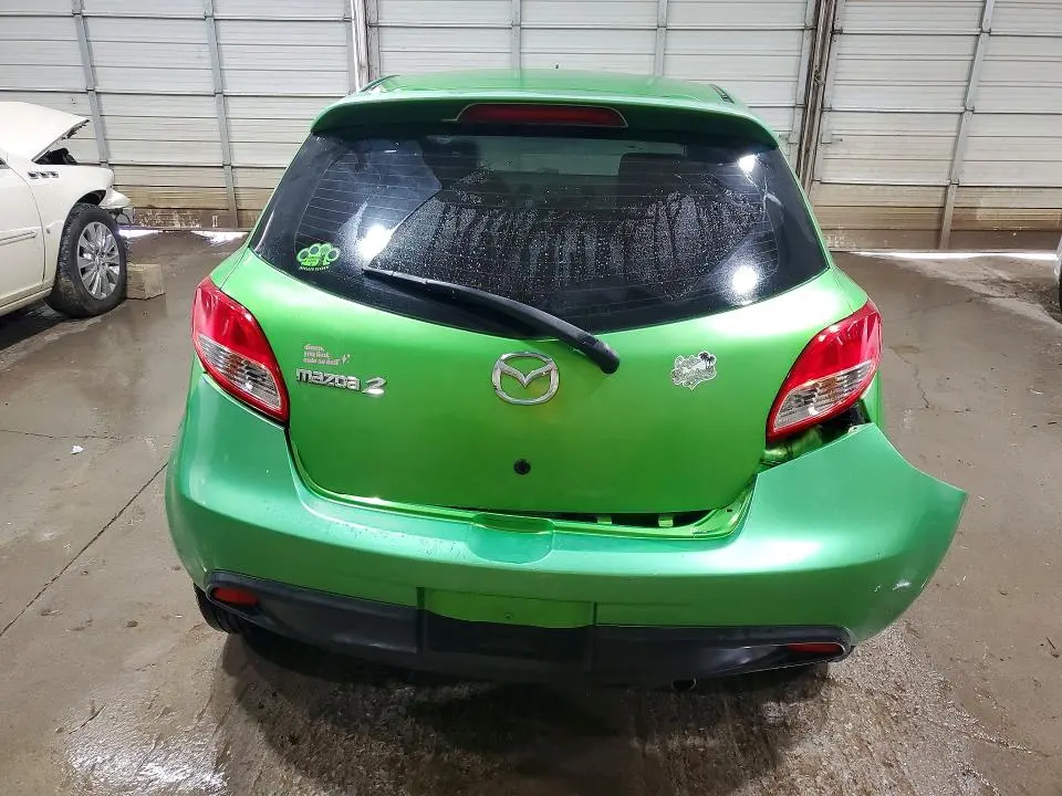 2013 MAZDA MAZDA2   
