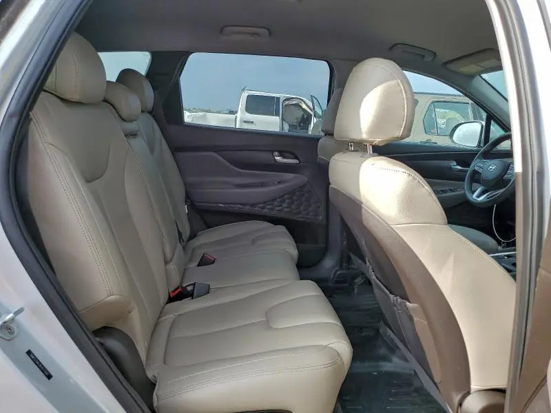 2019 HYUNDAI SANTA FE SE  