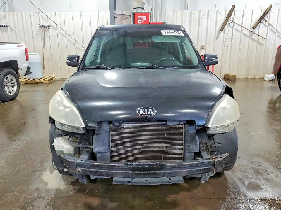 2013 KIA SOUL +  