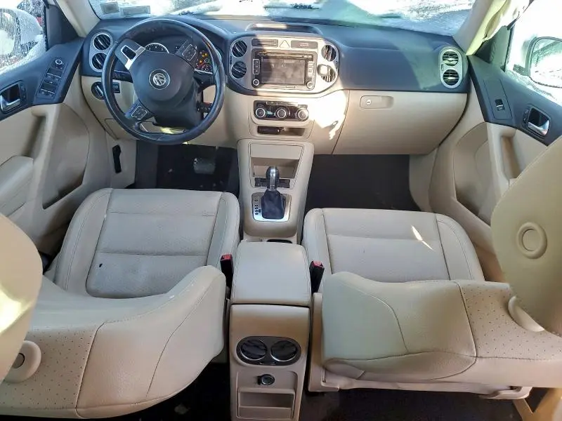 2011 VOLKSWAGEN TIGUAN S  