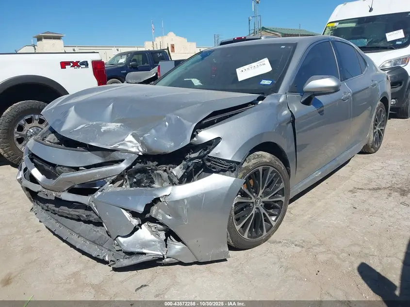 2019 TOYOTA CAMRY SE