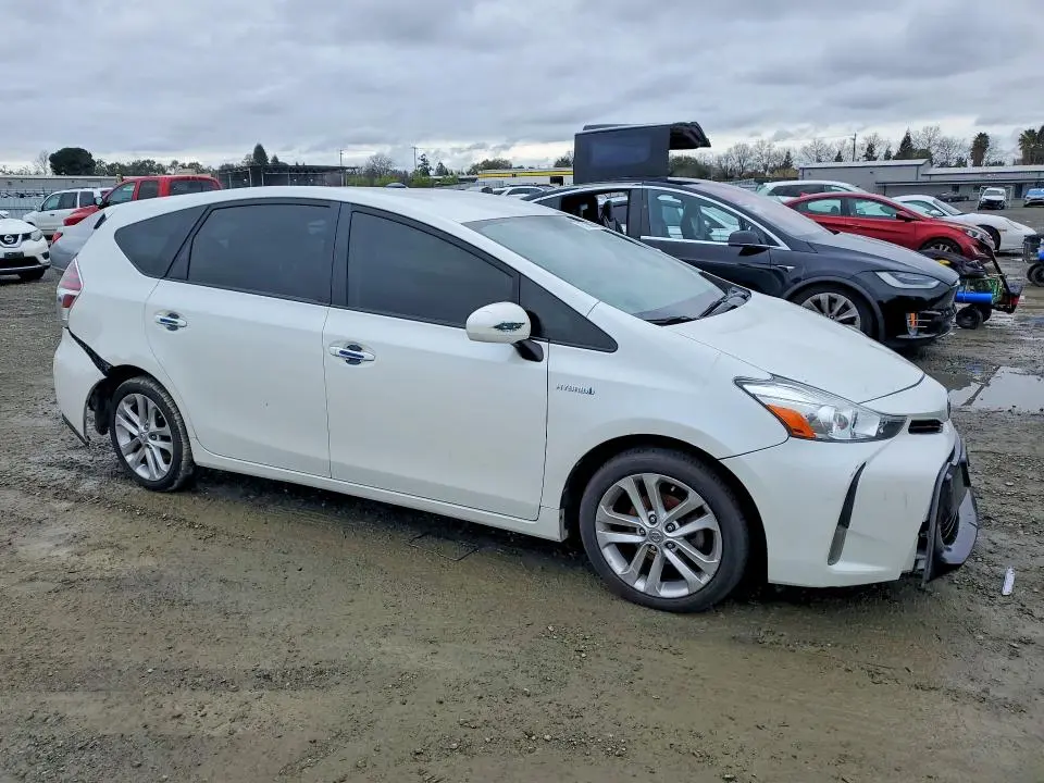 2015 TOYOTA PRIUS V THREE  