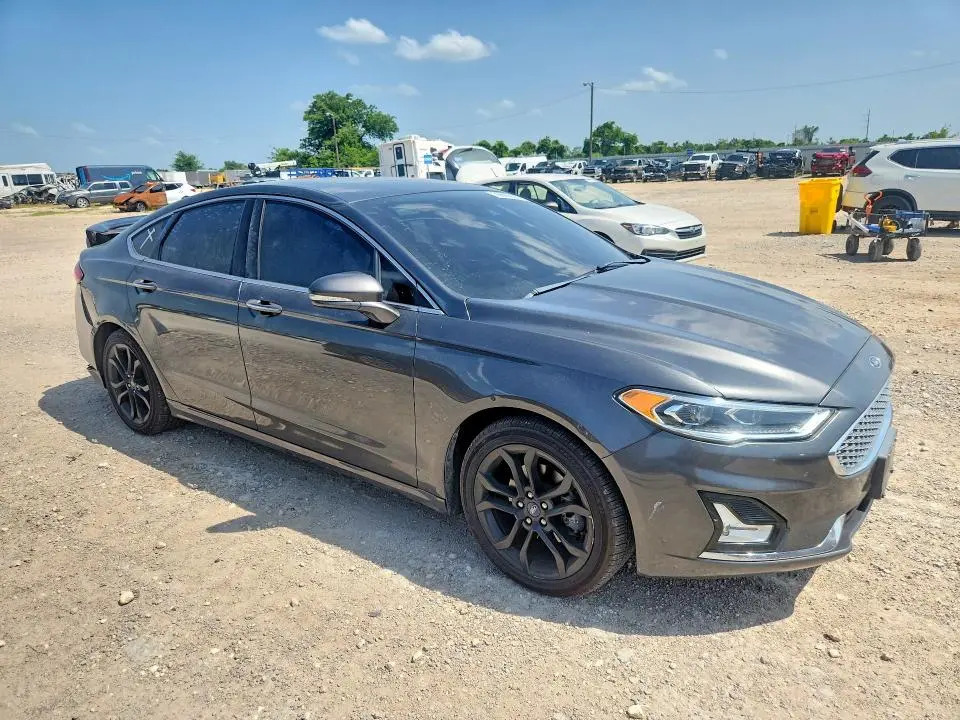 2019 FORD FUSION TITANIUM  