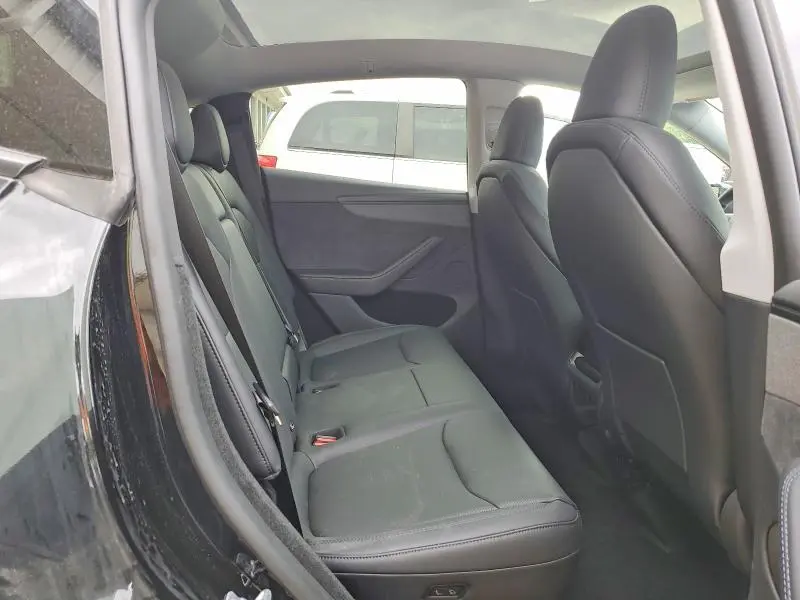 2026 TESLA MODEL Y   