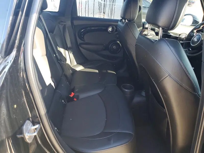 2016 MINI COOPER S  