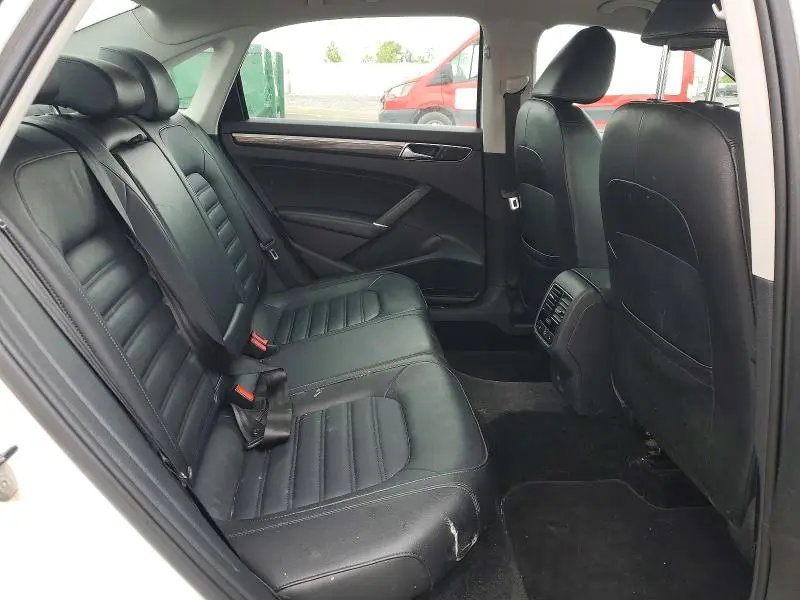 2017 VOLKSWAGEN PASSAT SEL PREMIUM  