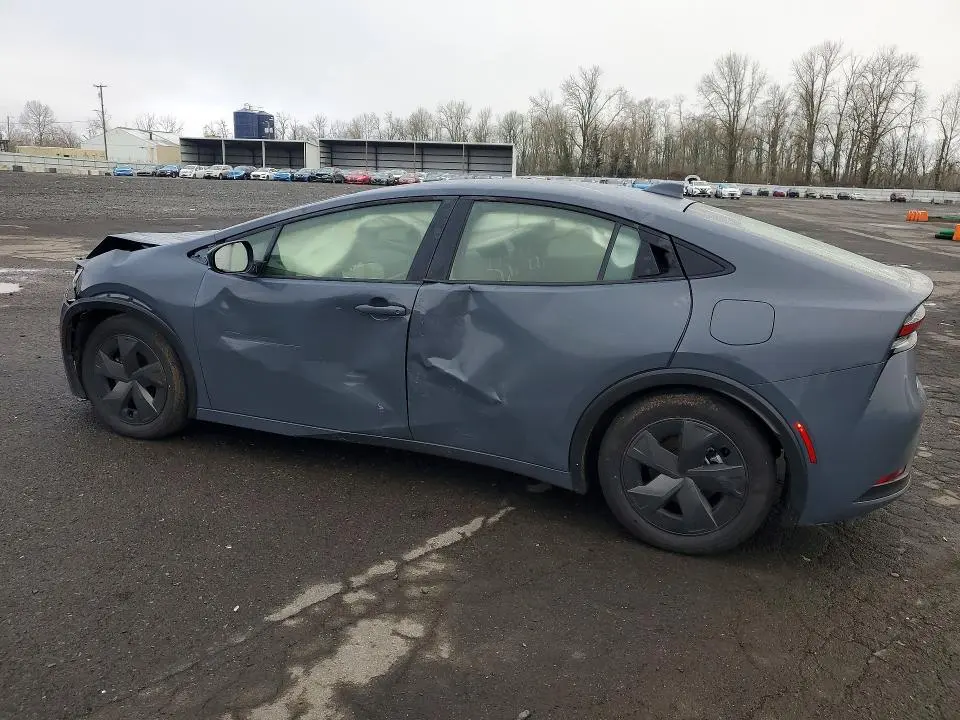 2024 TOYOTA PRIUS LE  