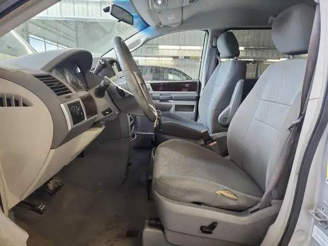 2010 CHRYSLER TOWN & COUNTRY TOURING  