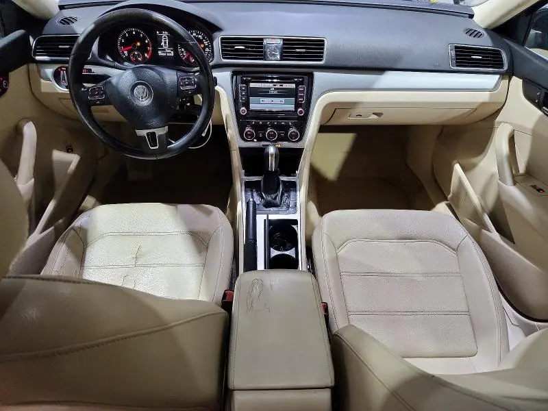 2012 VOLKSWAGEN PASSAT SE  