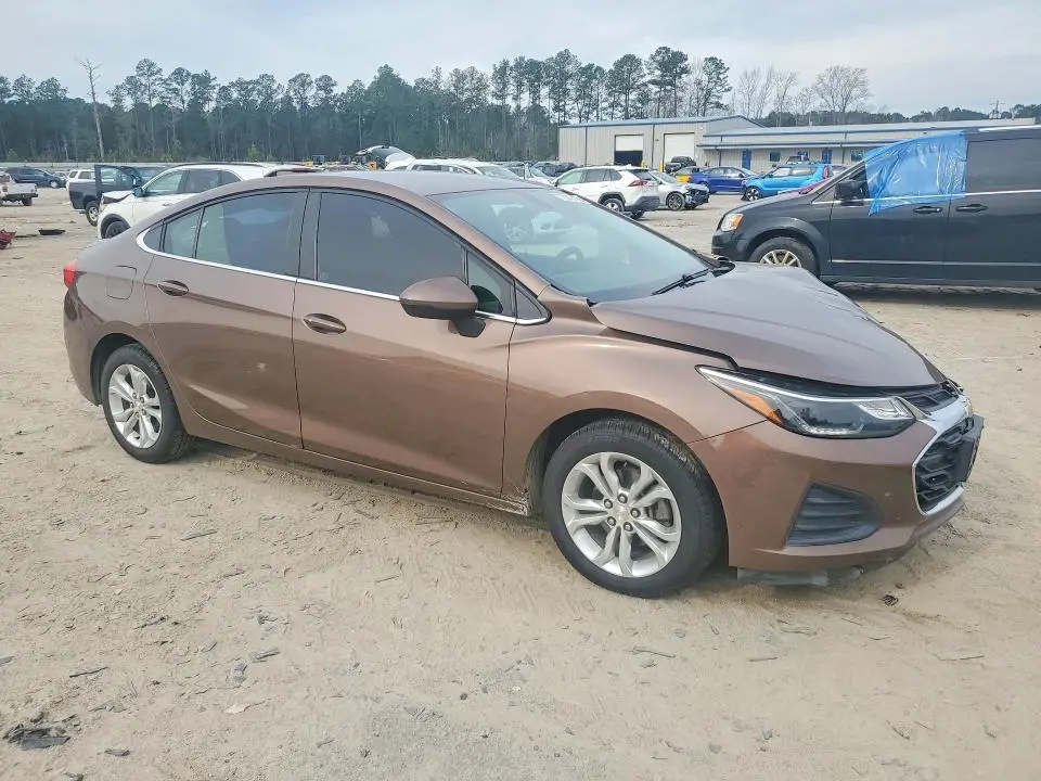 2019 CHEVROLET CRUZE LT  
