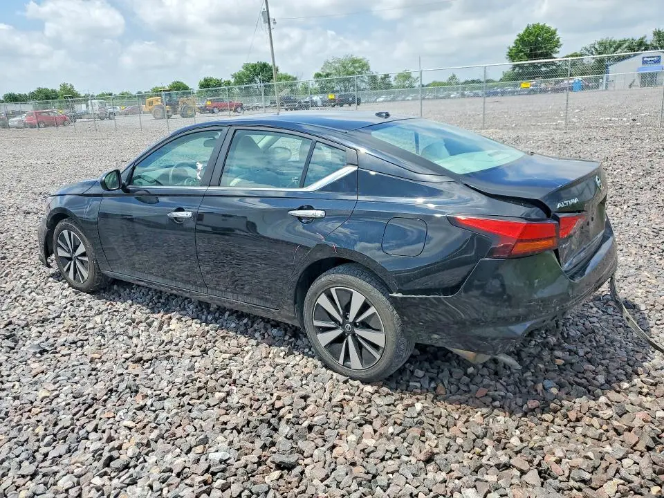 2021 NISSAN ALTIMA SV  