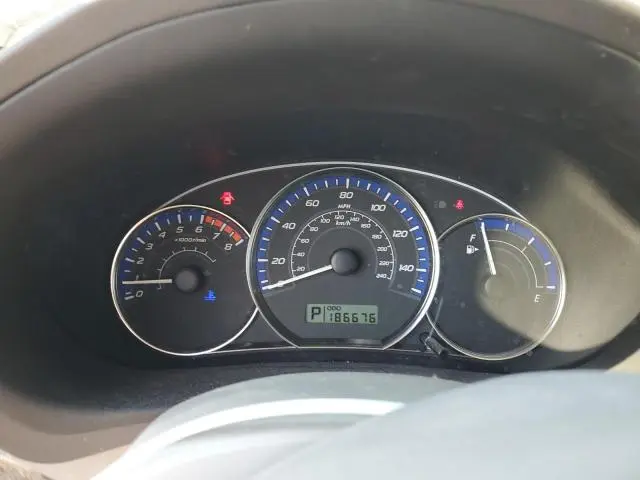 2010 SUBARU FORESTER XS  
