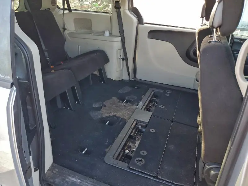 2013 DODGE GRAND CARAVAN SE  