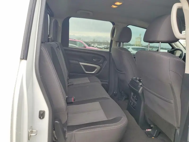 2021 NISSAN TITAN SV  