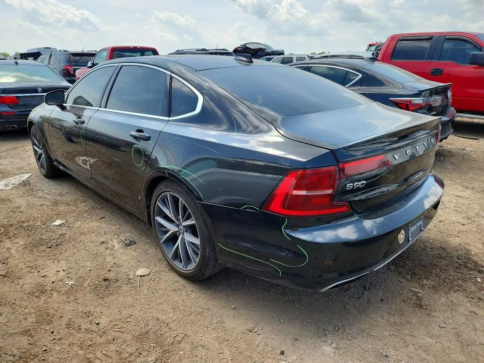 2018 VOLVO S90 T6 MOMENTUM  