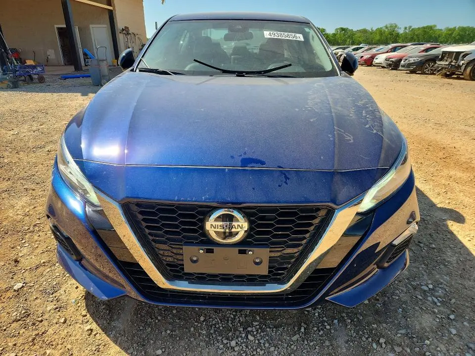 2022 NISSAN ALTIMA SR  