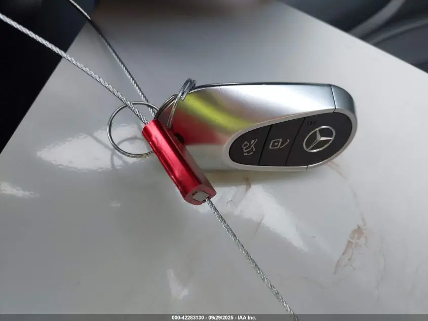 2023 MERCEDES-BENZ GLC 300 SUV