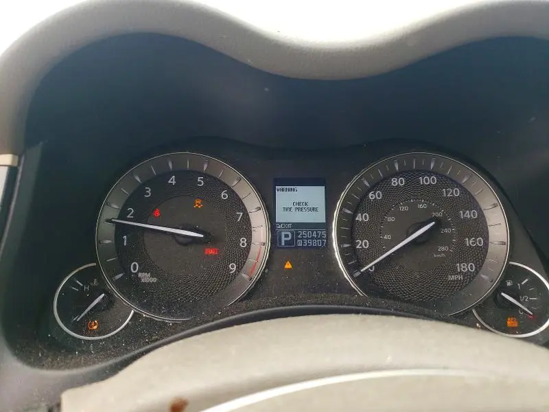2011 INFINITI M37 X  