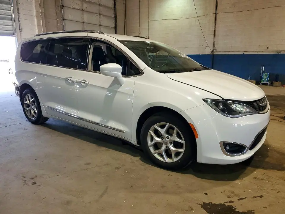 2017 CHRYSLER PACIFICA TOURING L PLUS  