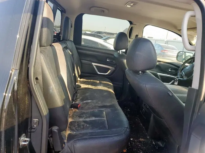 2017 NISSAN TITAN SV