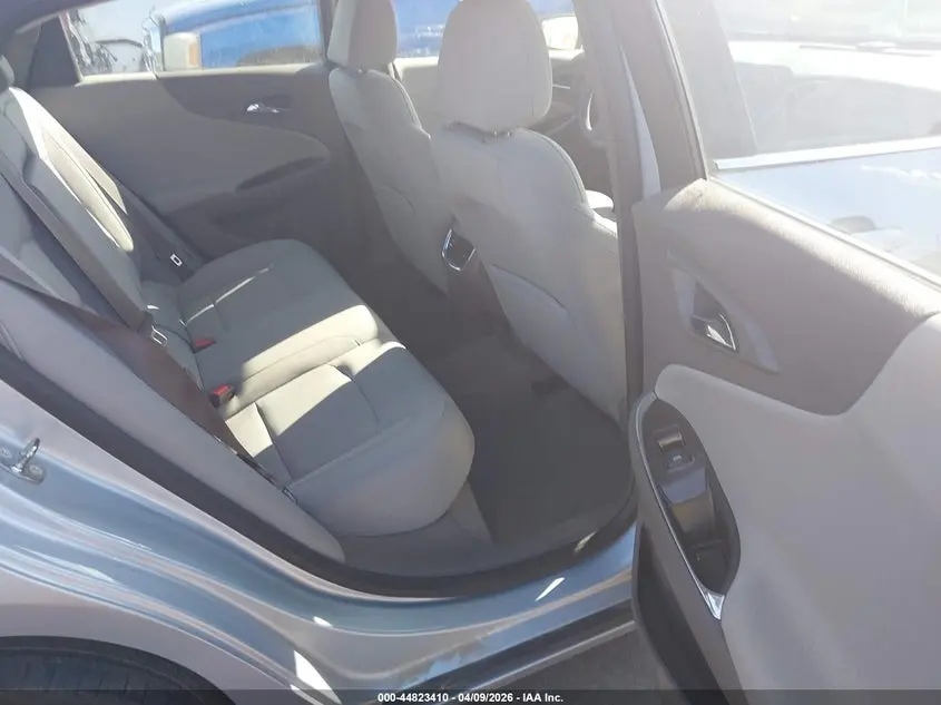 2017 CHEVROLET MALIBU 1LT