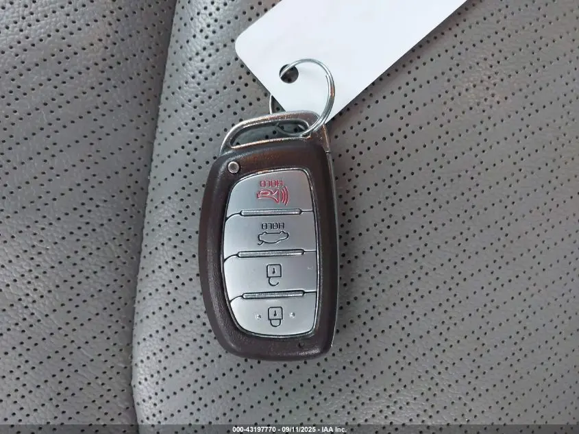 2017 HYUNDAI ELANTRA LIMITED