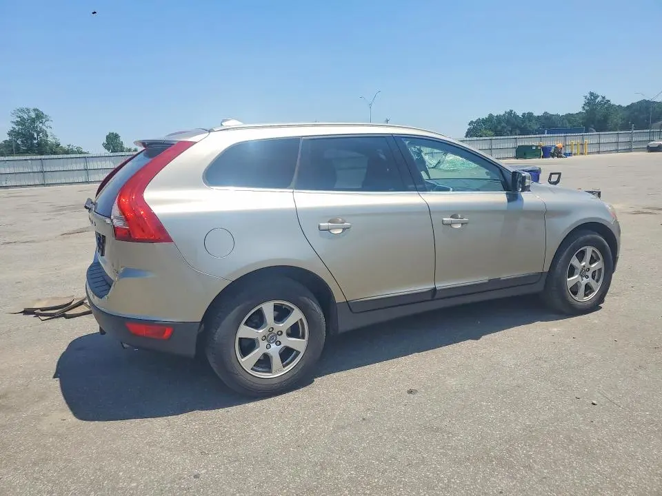 2011 VOLVO XC60 3.2  