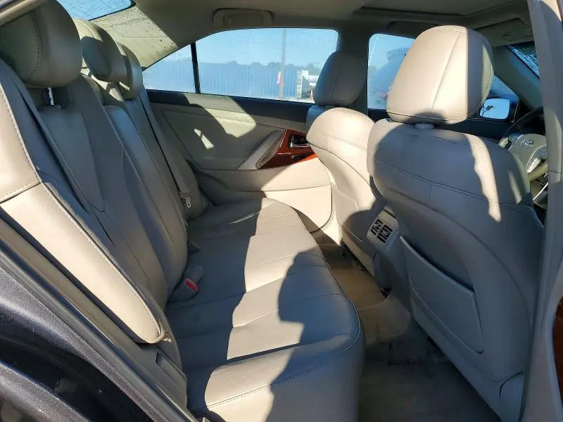 2011 TOYOTA CAMRY XLE  