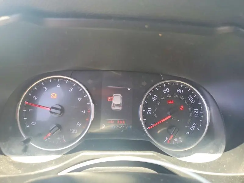 2019 TOYOTA RAV4 XLE  