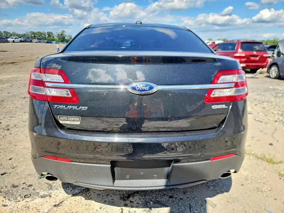 2015 FORD TAURUS SEL  