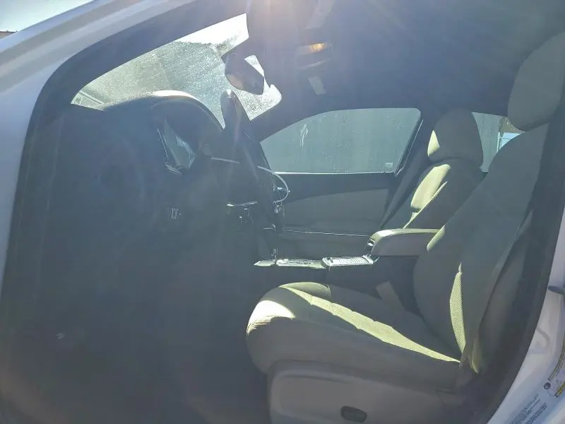 2013 DODGE CHARGER SE  